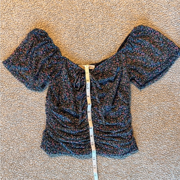 Ruched blue floral tie-up blouse - Picture 2 of 10